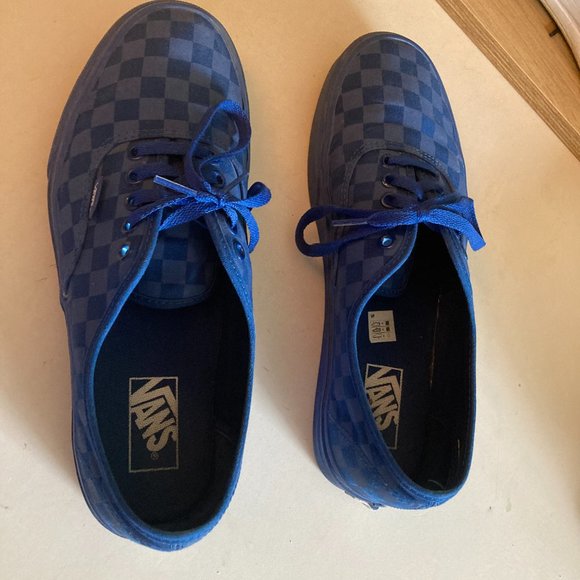 Vandalf Custom double blue checked Van\'s M9.5 Like new